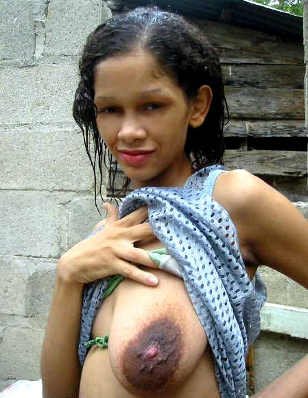 Large Dark Nipples - African ebony whore with huge dark nipples, big porn picture #1.