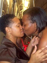 African Secondary Xxx Videos - Young African American high school girls kissing in front of the ...