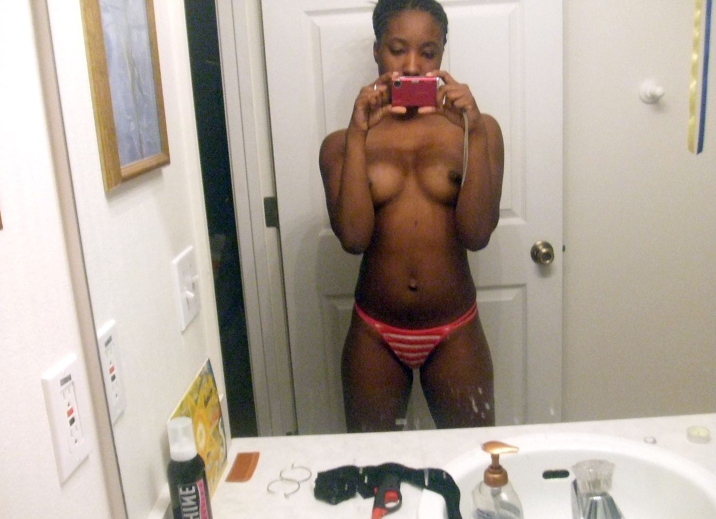 1394px x 1011px - African Porn Photos. Large Photo #5: Hacked and stolen nude ex-girlfriends,  album number 5..